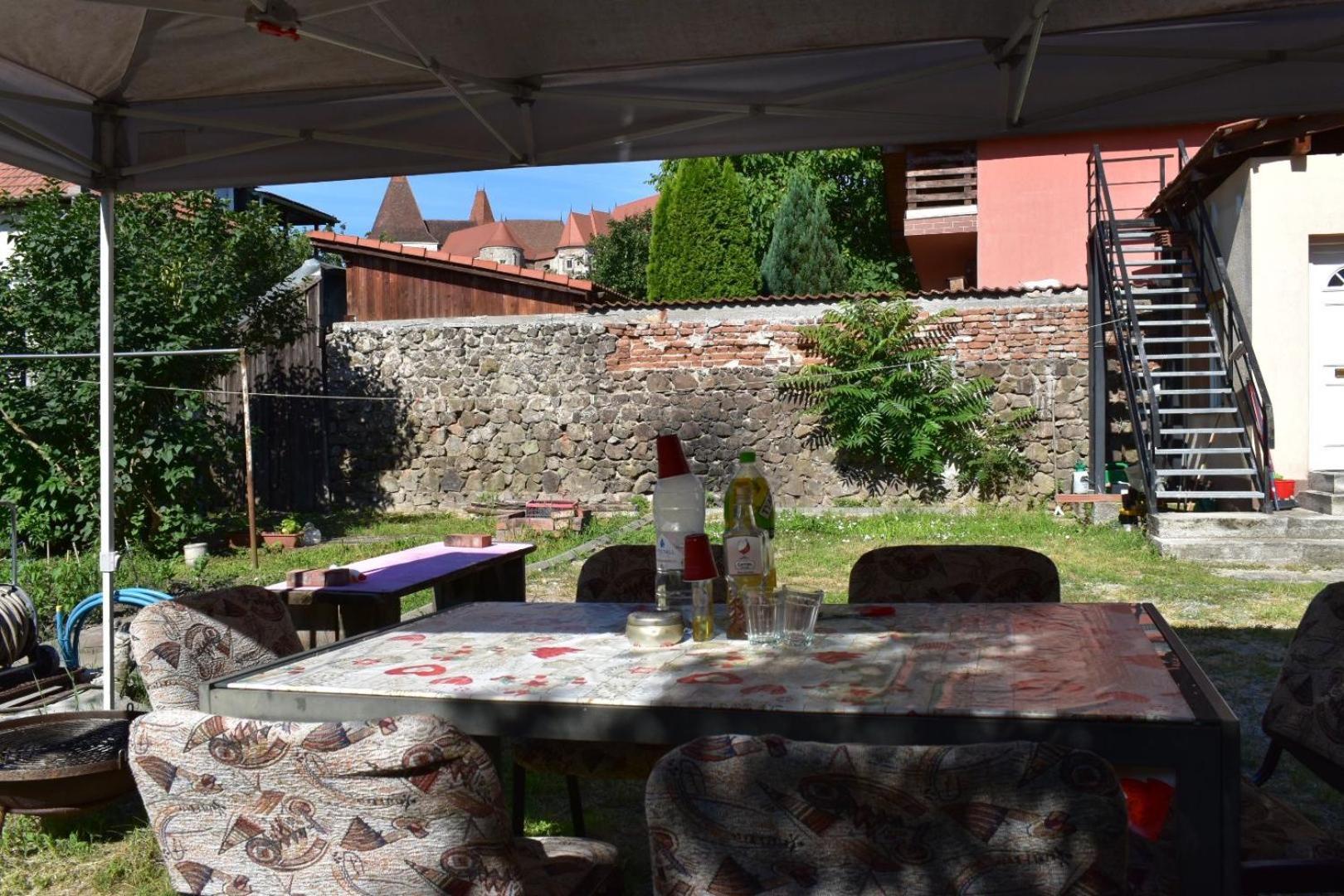 Transilvania Rent Hunedoara Buitenkant foto