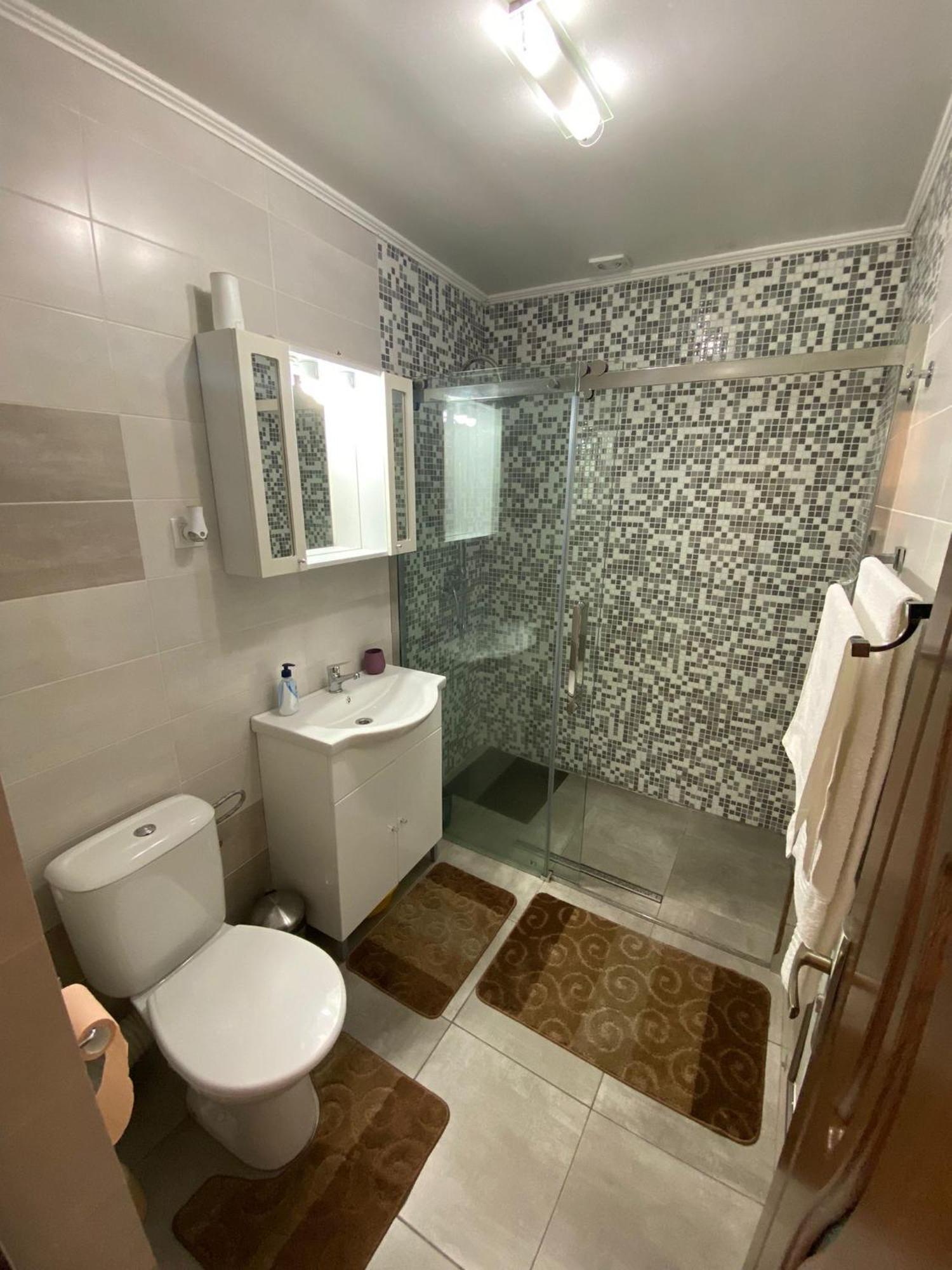Transilvania Rent Hunedoara Buitenkant foto