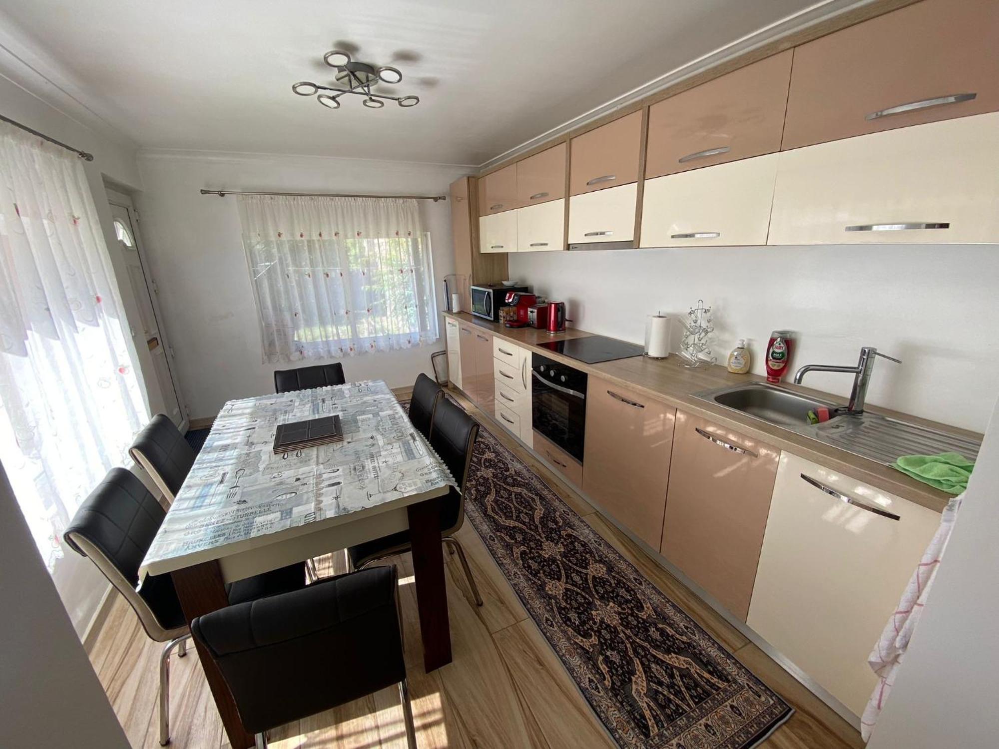 Transilvania Rent Hunedoara Buitenkant foto